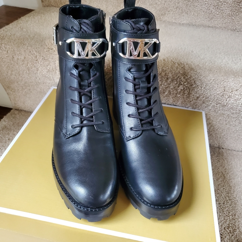 Michael Kors Kincaid boots - Picture 2 of 4